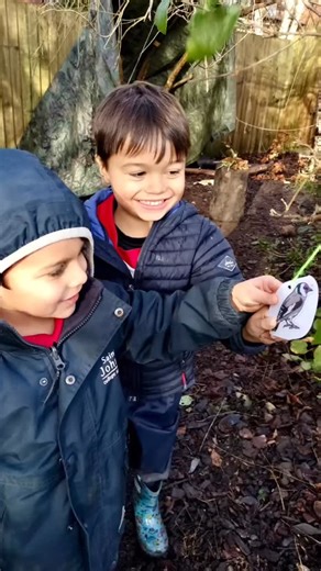 Our Reception children took part in their weekly purposeful Forest School session supporting key areas of the Early Years Foundation Stage. The children explored the Forest Garden to find bird identification cards, developing observation, comparison and early classification skills as they identified different birds. They also investigated natural materials by finding feathers and discovering objects frozen in ice, observing and discussing how the ice changed as it melted. By watering our apple t