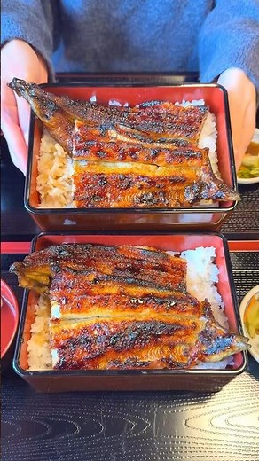 炭火で香ばしく焼き上げた極上一匹うな重！秘伝のタレがジューシーな鰻と合わさって最高すぎた【土井活鰻：土井活鰻】
