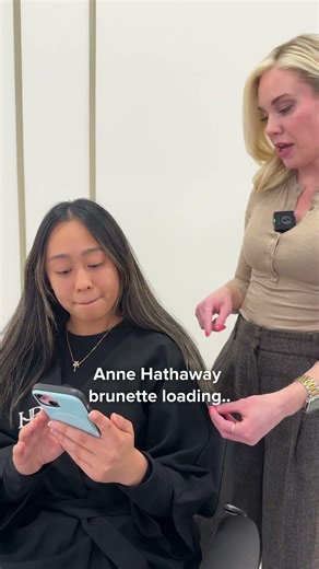 Anne Hathaway brunette loading... 😍 #shorts