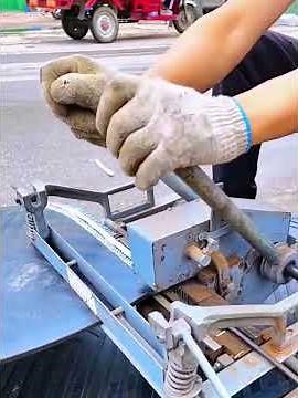 Conveyer belt fixing tool Good tools and machinery make work easy