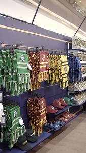 Straight from the wizarding world to the hearts of fans. 🏰✨ From enchanting collectibles to magical moments that bring Hogwarts to life, the Harry Potter Pop-Up at Hamleys has fans leaving with smiles, stories, and a little extra magic. 🪄 If you’ve been waiting for your Hogwarts moment, this is your sign. 🔮 Visit the pop-up and shop the magic before it’s gone. ✨ 📍 Phoenix Marketcity, Chennai — 5th Dec to 18th Jan 📍 Phoenix Mall of Asia, Bangalore — 6th Dec to 31st Dec 📍 Nexus Elante Mall, 