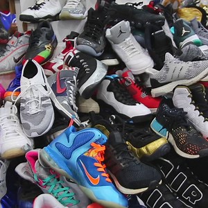 13K views · 486 reactions | Sneaker Con is headed to the Bay Area for two days! 3/31 & 4/1. Tickets: https://sneakercon.com/ | Sneaker Con | Facebook