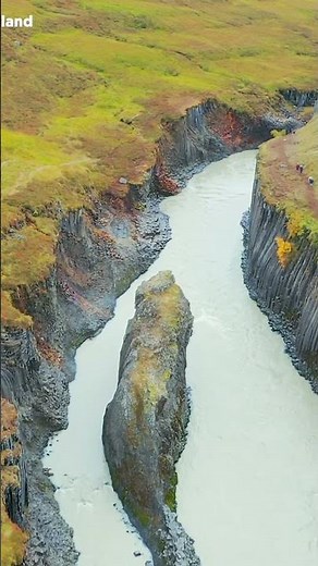 Stuðlagil Canyon is one of Iceland’s most striking basalt landscapes. 🪨💙 #iceland