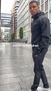 Sign up to the Closure newsletter for sneak peeks at upcoming launches, get alerts so you don’t miss out and be the first to receive exclusive discounts to your inbox. 💯 | Closure London