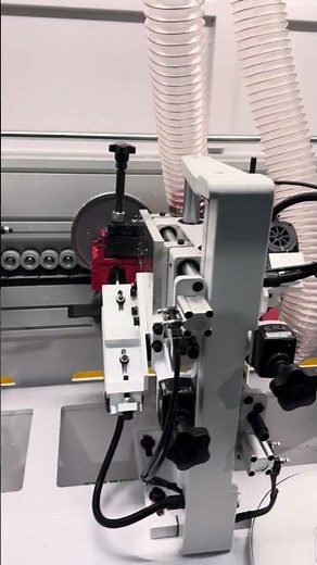 A full-automatic edge banding machine capable of sealing straight edges and 45-degree edgesLet's se