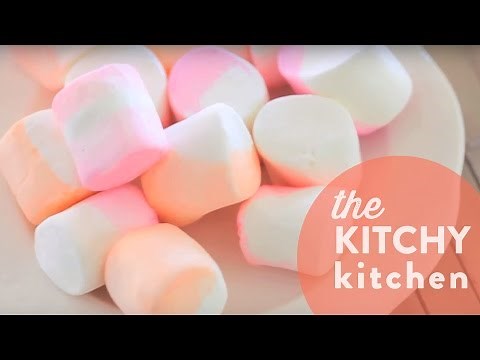 DIY Dip-Dyed Marshmallows // Living Deliciously