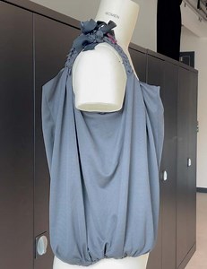 A Guide to Making a Simple Drawstring Bag from a Football Shirt - Game Changers