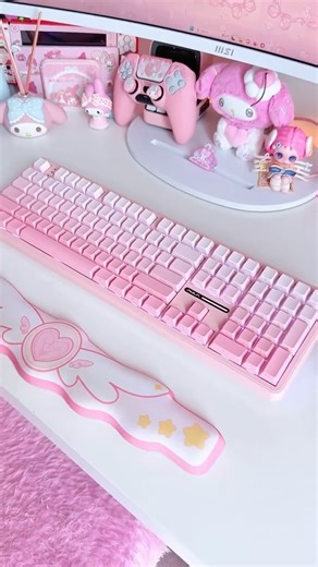 Mei Melody on Instagram: "Happy pink Wednesday 💖🌸 say hello to the latest addition for my pink setup, it’s aula x @epomakerkeyboard f108 keyboard from @mechlands.official ✨ if this isn’t the prettiest pink keyboard with the cutest gradient pink keycaps and dream sakura switch (that’s also pink). It’s so perfect if you love pink or want to make your space even more pink! ✨ hot swappable ✨ gasket mount ✨ 4,000 mAh battery ✨ 100 layout with 108 keys ✨ 1000 polling rate ✨ dream sakura switch For s
