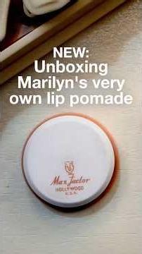 Unboxing the latest edition to my museum: the third item I own that actually belonged to Marilyn! 💄
