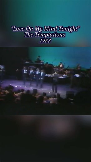 No one knows how to work a crowd like The Temptations. Love is on our minds every single time. 💫