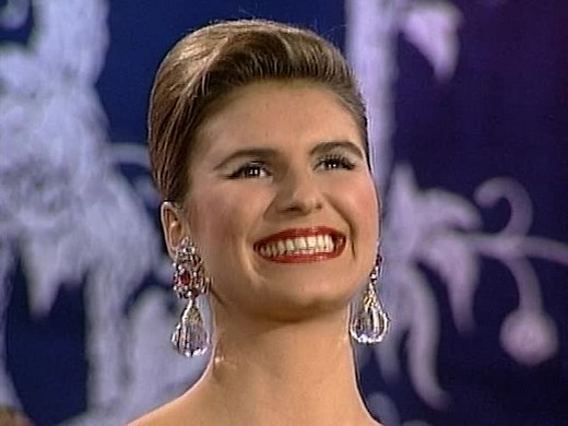 Happy Birthday Miss Universe 1992 Michelle McLean!