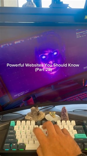 AriaCodez on Instagram: "I found a FREE windows modding marketplace, you can customize any visual aspect of your windows pc, the possibilities and combinations are endless. #windows #pc #mod #ai #tech"