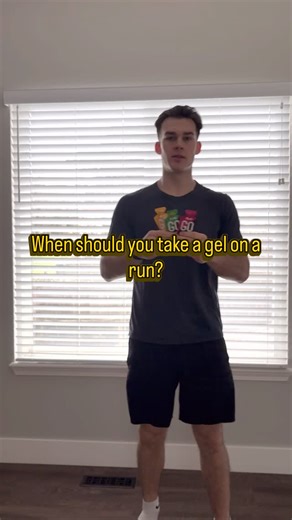 Josh | Hybrid Fitness on Instagram: "Runners here’s when to take a gel on a run! Let’s break it down 👇🏼 Under 60 minutes you don’t need a gel. Take some pre run fuel. 60-90 Minutes 1 Gel at 30 Minutes. 90+ Minutes take 1 gel every 30-40 Minutes. Remember: Gels are a tools to help you so use them early when you feel good not after when your energy is drained! #gels #longrun #gel #runningel #training"