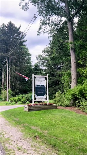Only 10 minutes from #michigansadventure and 30 minutes from Downtown #muskegon you will find #michillindalodge . Charming private rental units and the most beautiful views West Michigan has to offer. The perfect space for a Michigan summer vacation! #puremichigan #tonyabean