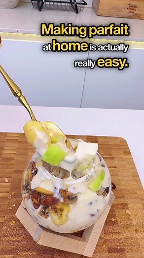 Delicious Parfait Recipe for a Sweet Breakfast