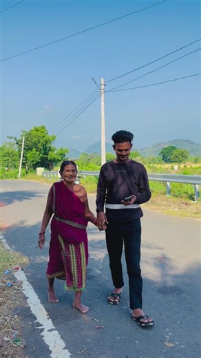 Shanmukh Iddamsetti on Instagram: "Wait for the end | #viral #reelkarofeelkaro #reelitfeelit #trending #comedy #funny #owncontent #reelsinstagram #ownvoice #ownconcept #pranks #prankgonewrong #teluguprank #fynnyshorts #fypシ❤️💞❤️ #foeyoupage❤️ #foryoupage #foryou #viralreels #trending #trendingreels #village #villagereels #grandparents"