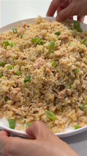 Quick Salmon Fried Rice 快手三文鱼炒饭