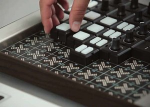 Mine Modular DJ Controller (video)