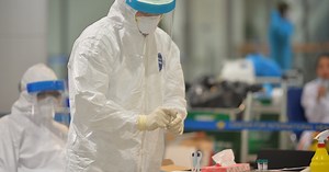 Chủ tịch Nguyễn Đức Chung: Hà Nội có 9 ca bệnh lây nhiễm chéo, 30 ca trở về trên các chuyến bay quốc tế