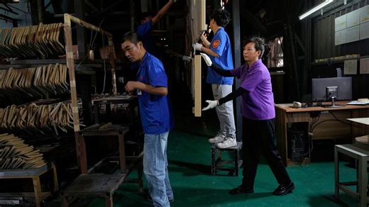 China's factory activity contracts for 7th month, reflecting tariffs pressure on trade