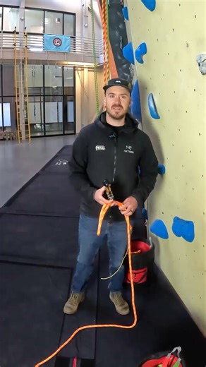 The Petzl ZigZag and FLOW work in tandem. 🤝 As a low-stretch kernmantle rope with a medium diameter, the FLOW provides excellent performance in terms of flexibility and weight. Perfect for your ZigZag climbing device. With a small splice, this rope is ideal for passing through the friction chain of the ZIGZAG and ZIGZAG PLUS mechanical Prusiks. Shop Petzl Professional now at sherrilltree.com/petzl. #Sherrilltree | Sherrilltree