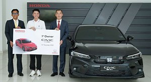 Honda Malaysia celebrates first 2022 Civic e:HEV RS hybrid delivery - over 180 units delivered since launch - paultan.org