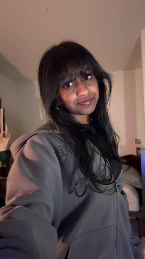 Stylish Hollister Outfit for Sweater Weather