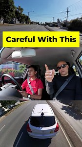 20K views · 170 reactions | Can you take one hand off the wheel while stopped at traffic lights?  Check out this video to see if it’s okay and why safe habits are important for your test. #mocktest #steeringwheelcontrol #trafficlights #drivingtesttips #mockdrivingtest #drivinglesson #drivingtips | Driving Test Australia | Facebook