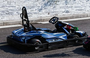 [Hot Item] Mini Badger Lightrider Electric Kart: 1.5h Fun, 2h Charge, Quick Swap for Small Stature