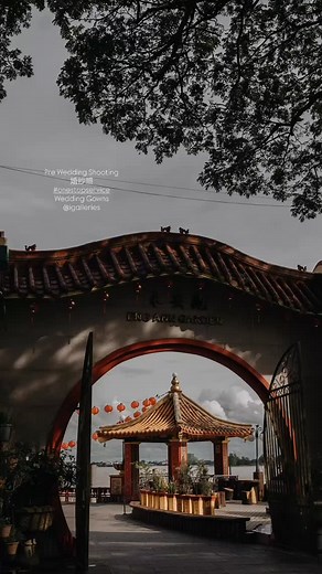 #PreWedding #onestopservice #婚纱照 Light and shadow define each other, just as LOVE finds its depth in togetherness. When two souls move as one — like light and shadow — they create a beauty that never fades. Congrats to the beautiful couple, soon to begin a new chapter of LOVE and togetherness.❤️ Pre Wedding | one stop service | 婚纱照 | @igalleries Photography Styling Studio Make up | #igalleries Wedding Gowns Coats | #igalleries MUA | @cwnc_makeupartist #sony #sonymalaysia #sonya7iv #sony2870f2gm 