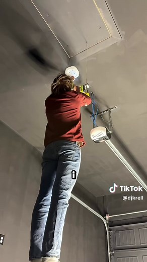 Transforming Garage: Black Paint & Cafe Diner Vibe