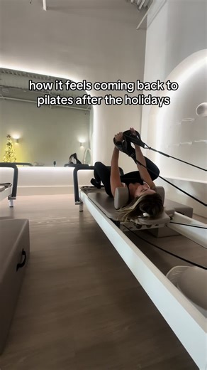 just over here sounding like a glow stick. Reformer ASMR I guess 😬 #dailypilates #pilatesworkout #newyear #wellness