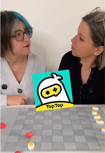 Jouez aux dames avec le jeu CHECKERS sur TopTop