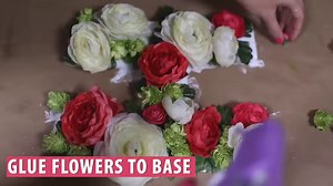 1.8M views · 11K reactions | Pretty up your front door with flowers! | HGTV | Facebook