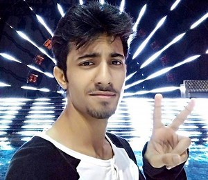 Piyush Bhagat (Dancer) Height, Weight, Age, Girlfriend, Biography & More » StarsUnfolded