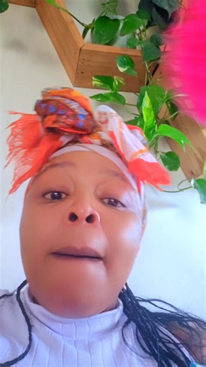 Queen Elizabeth (@liizz_bee)’s videos with original sound - S Kay. Younger Dancer B.I.G🧃