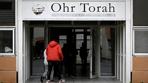 France : dix ans après les attaques de Mohamed Merah, Toulouse honore les victimes - RTBF Actus
