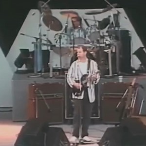 Christopher Cross - Arthur's Theme (The Best That You Can Do) | Music Madness