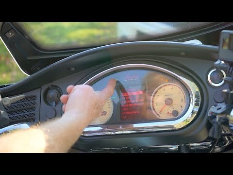 How to Set The Clock on a 2016 Indian Roadmaster