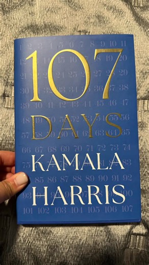 One thing I’m carrying into 2026? My book obsession. 📚 30 in 2025! What was your favorite book of the year? | Laura Harris NBC 5