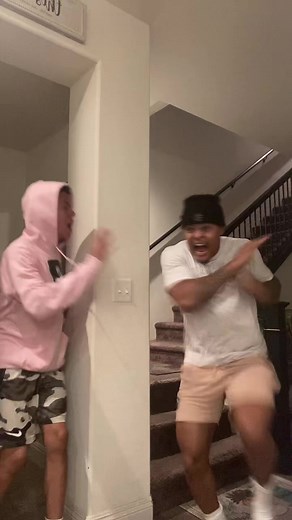 Laro Benz Hilariously Reacts to Missing Food