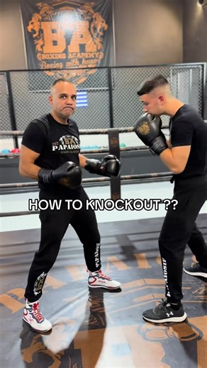 141K views · 2.1K reactions | A great way to set up the overhand is to work the body first #boxing #fyp #fblifestyle | Boxing Style | Facebook