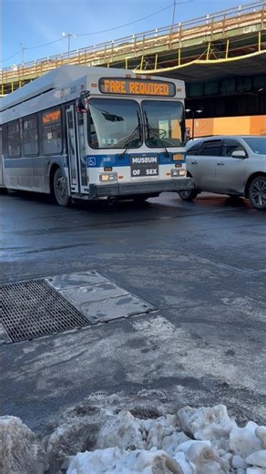 Bx21 going to Mott Haven-136th Street #mtabus #nycbus #nycta #bustravel #publictransport