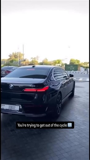 Khaled Al Shurafa on Instagram: "You’re trying to get out of the cycle 🔁 #business #entrepreneur #onlinebusiness #trading"