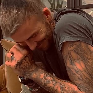 652K views · 38K reactions | David Beckham listens to the commentary from his iconic England goal vs. Greece for the first time. His reaction says it all 朗 | ESPN UK | Facebook