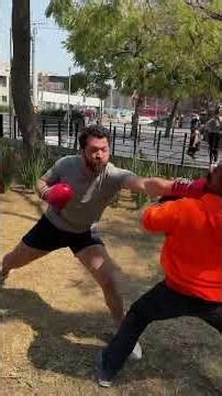 No fue pelea, fue bautizo. Desde ahora: el Gallo Campeón 🐓🥊