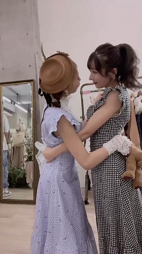 姉妹だよ🦋❤ きらら asuka 浦西ひかる キララ 喧嘩 あすか きらら 本名