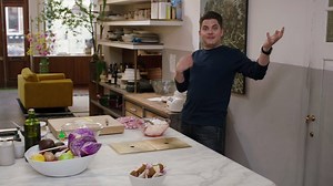 451 reactions · 41 comments | "Hoe je het gaat eten, dat weet ik niet, maar het ziet er wel mooi uit!" Is het jou ooit al gelukt een pita te eten zonder morsen? 陵 | Dagelijkse kost | Facebook