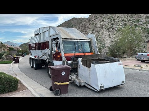 Burrtec Autocar ACX FF Gomez Curotto Cans on Trash