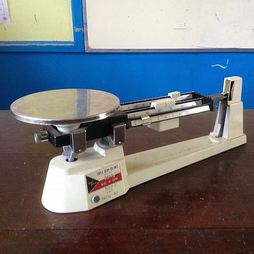 Balanza granataria: características, partes y cómo usarla